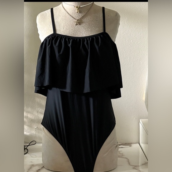 Chic Black One-Piece💦 - Picture 2 of 9